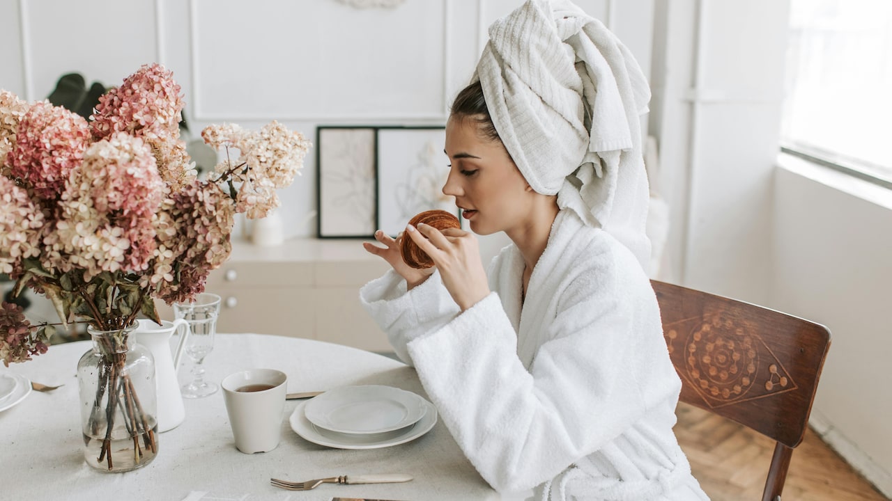 Why Your Bathrobe Never Dries Properly: 10 Common Reasons Explained.