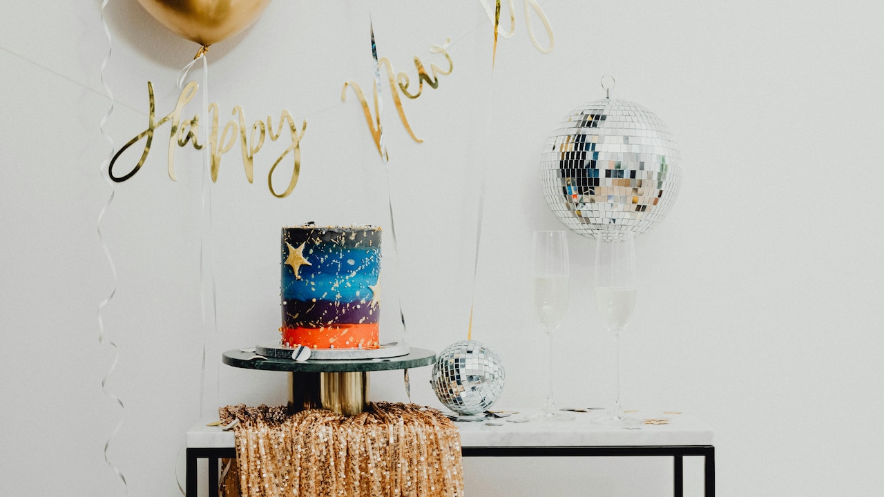Which decor will you use to decorate your house for New Tear celebration?