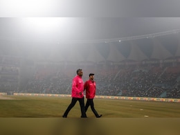 'थोड़ी शर्म करो',  लखनऊ में 'अत्यधिक कोहरे' से रद्द हुआ मैच तो भड़के फैंस, BCCI को लताड़ा