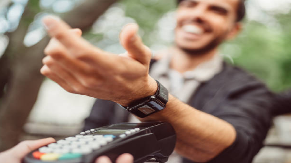 Xiaomi के स्मार्टवॉच, स्मार्टबैंड में आया Alipay फीचर! Apple के Tap To Pay को देगा टक्कर? जानें