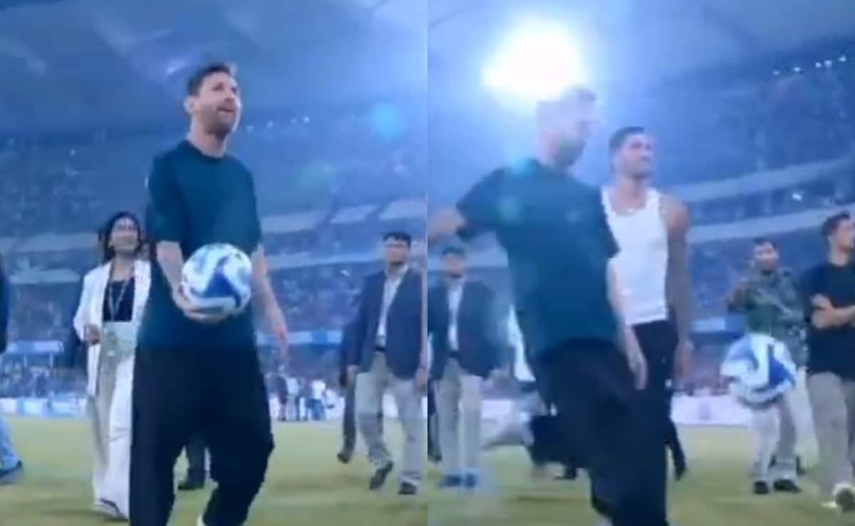 Lionel Messis Special Gesture In Hyderabad Stadium Sends Fans Into A Frenzy - Watch