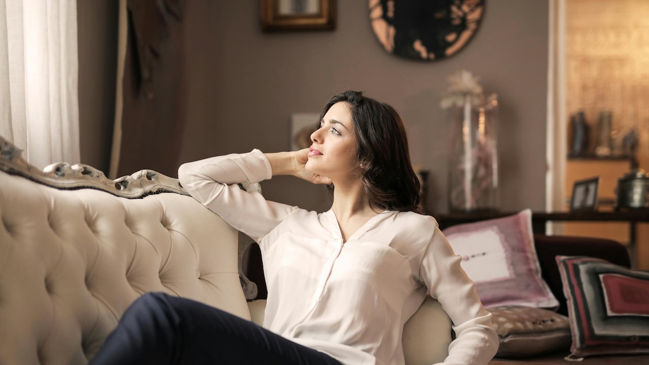 Smart Guide To Choosing Tops That Suit Your Shoulders, Bust, Waist and Arm Fit.