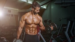 Man Loses Vision Mid-Workout: बापरे! वर्कआऊट करता करता डोळा गेला... जीममध्ये 'ही' चूक करु नका