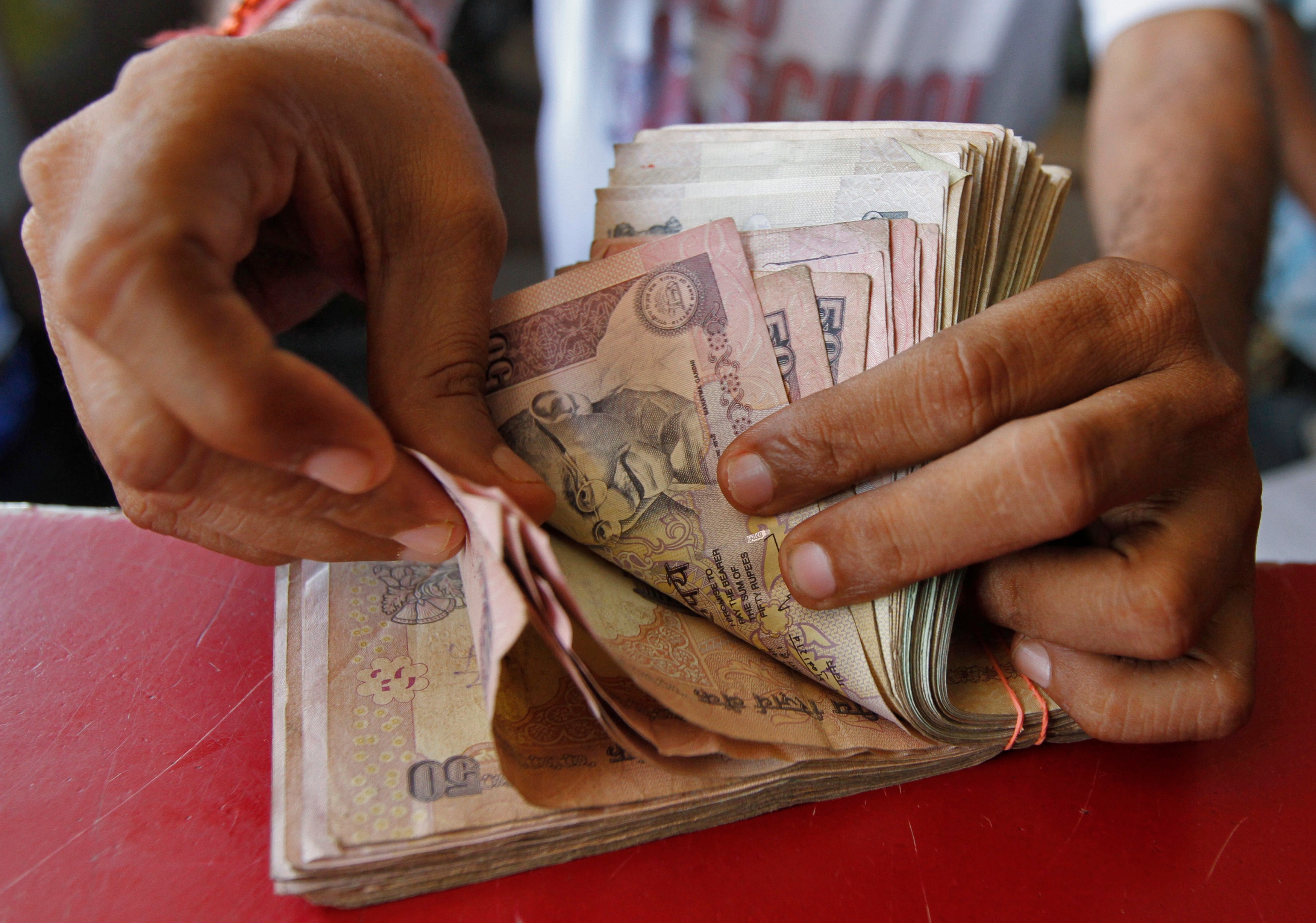 Centre Likely To Hike Dearness Allowance By 3% To 45%