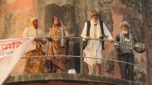 Rajasthan: दबंगों के कब्जे में बुजुर्ग की जमीन, न्याय के लिए पानी की टंकी पर चढ़े... सुबह से शाम तक बिना खाए हैं डटे