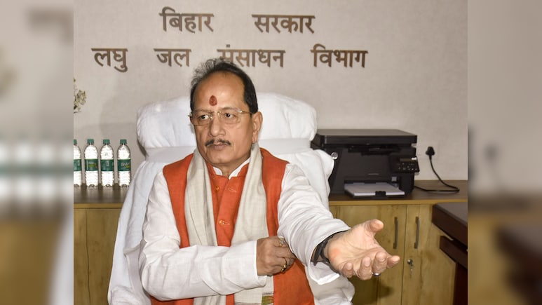 खराब प्रदर्शन वाले अधिकारी को सख्त संदेश, शिकायत पेटी... बिहार में राजस्व कर्मियों को विजय सिन्हा ने चेताया