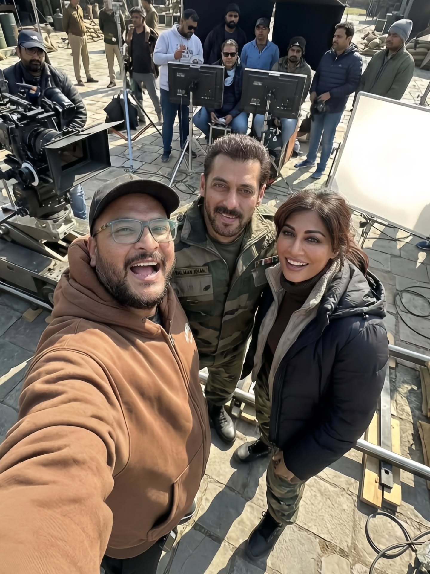 Salman Khan And Chitrangda Singh's BTS Moment From <i>Battle Of Galwan</i> Set Goes Viral. See Pic