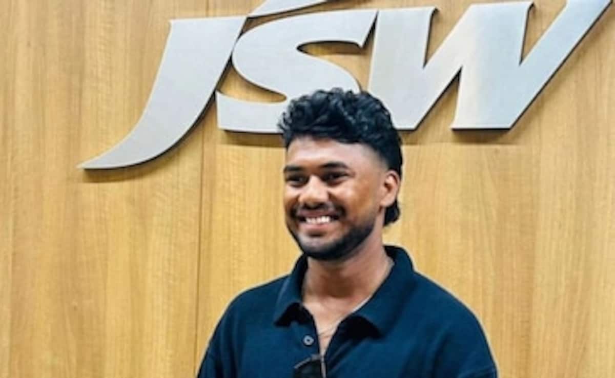 "Couldnt Stop Crying": Kartik Sharma, Who Bagged Rs 14.2 Crore Deal From CSK At IPL 2026 Auction, Reacts