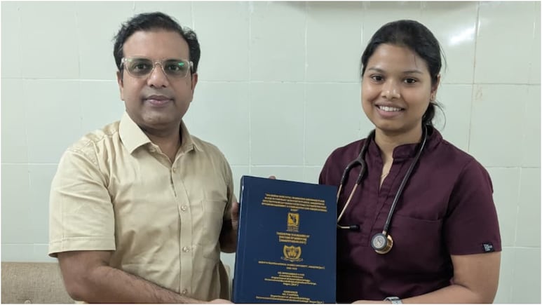 बचपन में बीमारी से पिता को खोया, फिर ठाना डॉक्टर ही बनना है... हैदराबाद की वर्षा की MD एनेस्थीसिया परीक्षा में चौथी रैंक