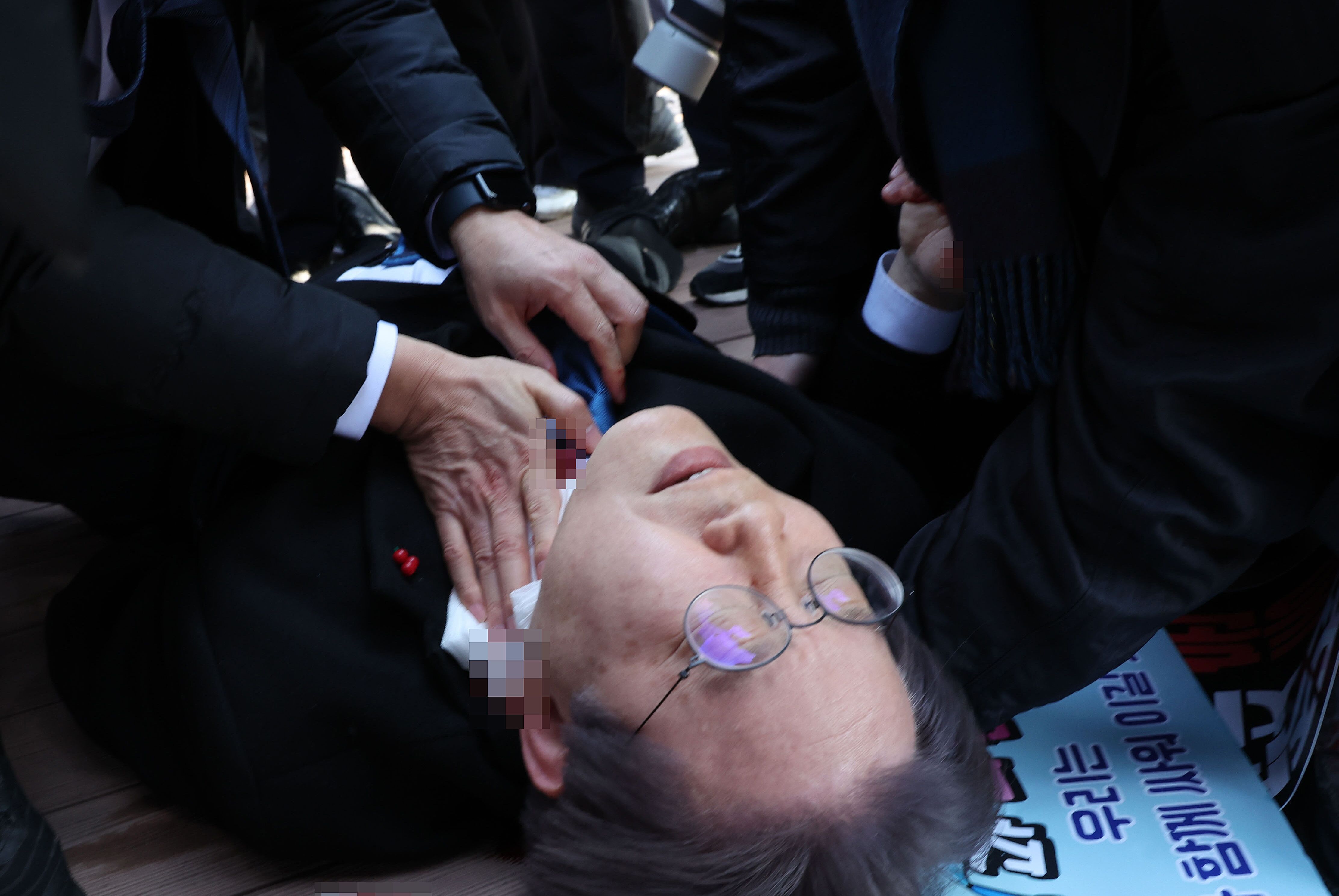 Stabbed South Korean Opposition Leader Recovering After Surgery
