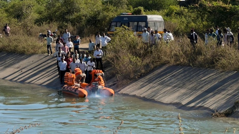 Amravati News :अमरावतीत बापा देखत पोटचा गोळा वाहून गेला; कॅनलमध्ये पाय धुताना भयंकर घटना