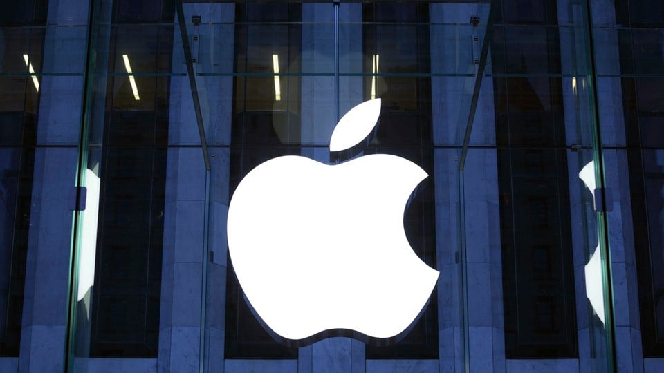 Goldman Sachs Is in Talks to Exit Apple Partnership, WSJ Says