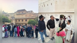 Jaipur News: 13 राज्यों से आये 300 दृष्टिबाधित पर्यटक पहुंचे आमेर महल,&nbsp;स्पर्श से किया विरासत को महसूस&nbsp;