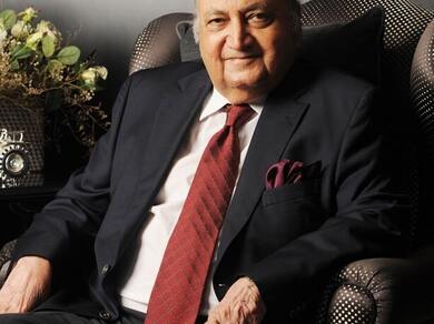 Keshub Mahindra Dies At 99: Ratan Tata, Deepak Parekh Pay Condolences