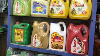 Govt Slashes Edible Oil Duties: Crude Sunflower Tariff Scrapped, Palm And Soy Halved To 5%