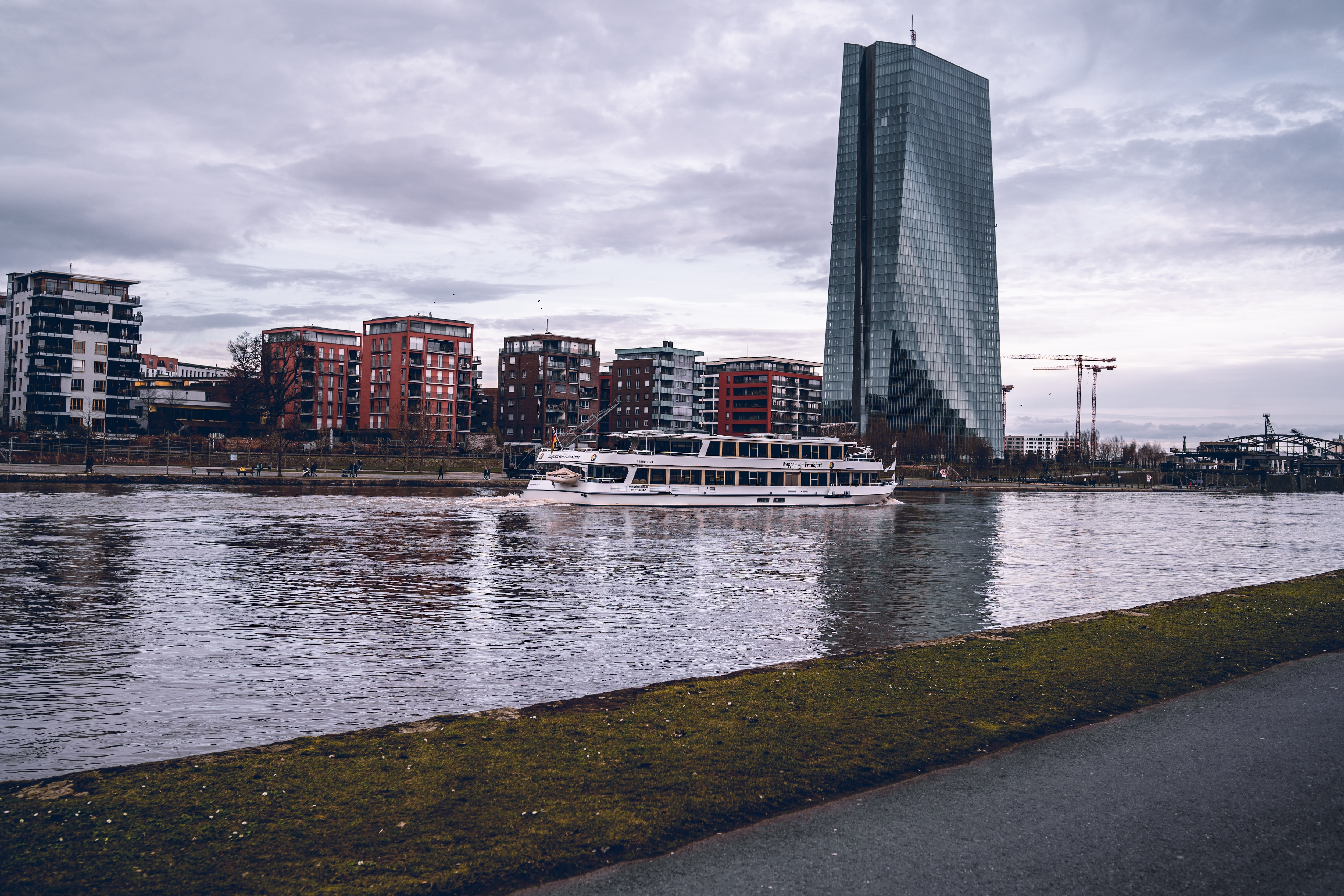 ECB Seen Headed For Goldilocks Moment With Rate Path Just Right