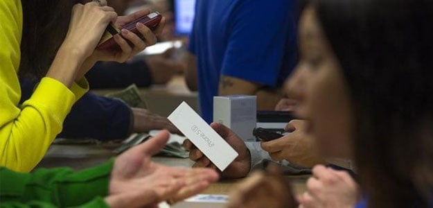 Smartphone Makers Dial Up Growth in India