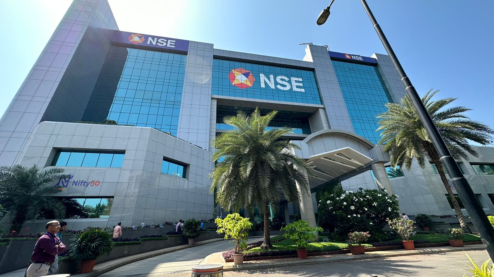 Sensex, Nifty End Flat As HDFC Twins Drag While ICICI Bank, ITC Gain: Market Wrap