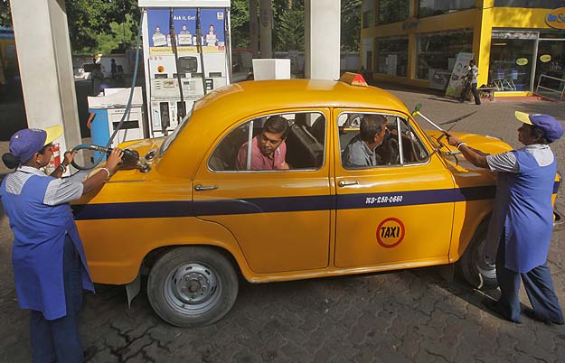 With Diesel Loss at Historic Low, Analysts See Oil Marketing Firms' Upgrade