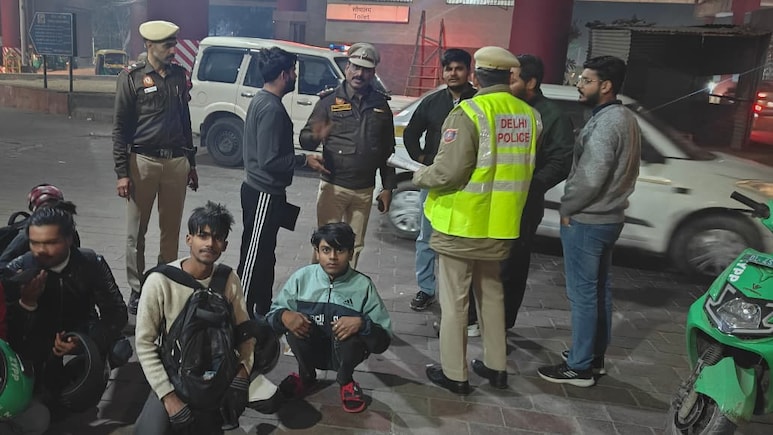 नए साल से पहले दिल्&zwj;ली पुलिस का बड़ा ऑपरेशन, 285 अपराधी दबोचे, 1000 से पूछताछ