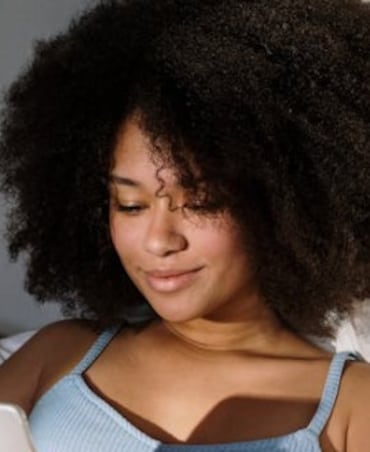 10 Morning Habits That Age You Faster