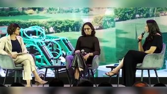 Smriti's 1st Public Appearance After Calling Off Wedding: 'Love Cricket Most'