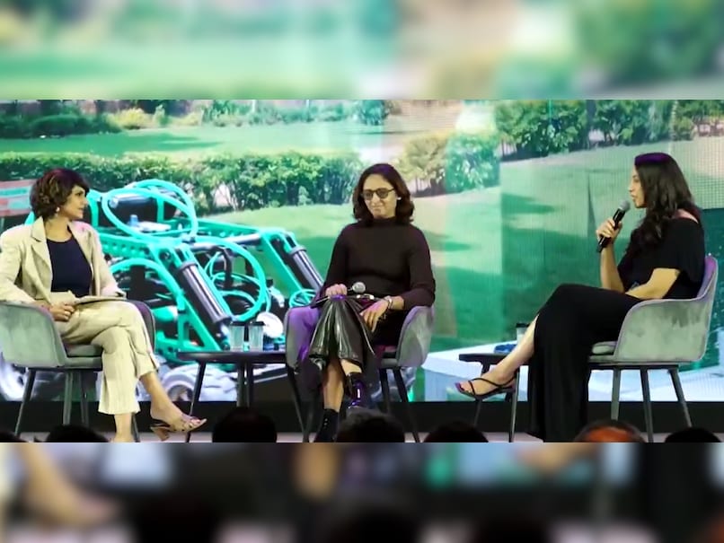 Smriti Mandhana's 1st Public Appearance After Calling Off Wedding: "Don't Love Anything More Than Cricket"