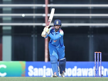 India vs Malaysia LIVE Score, U-19 Asia Cup 2025: वैभव का विस्फोट शुरु, अर्धशतक के करीब पहुंचे