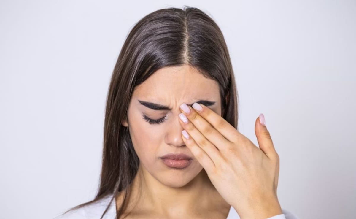 Can Cold Weather Cause A Stye In Your Eye? Prevention And Care Explained