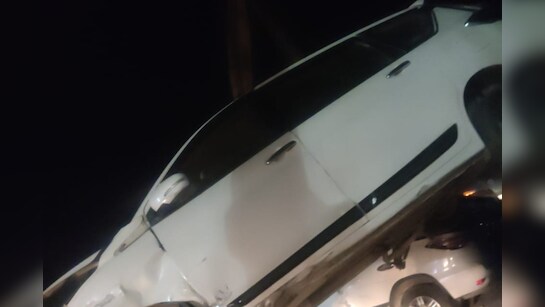 Accident : अज्ञात वाहन की टक्कर से गुजरात के दो युवकों की मौत