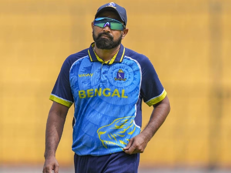 Vijay Hazare Trophy Live Update: जम्मू-काश्मीर की आधी टीम लौटी पवेलियन, शमी-आकाशदीप और मुकेश की जोड़ी मचा रही धमाल