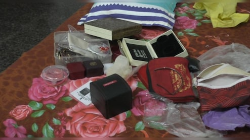 र‍िटायर्ड ड‍िप्‍टी जेलर के घर चोरी, 10 तोला सोना और एक क‍िलो चांदी के गहने उड़ाए