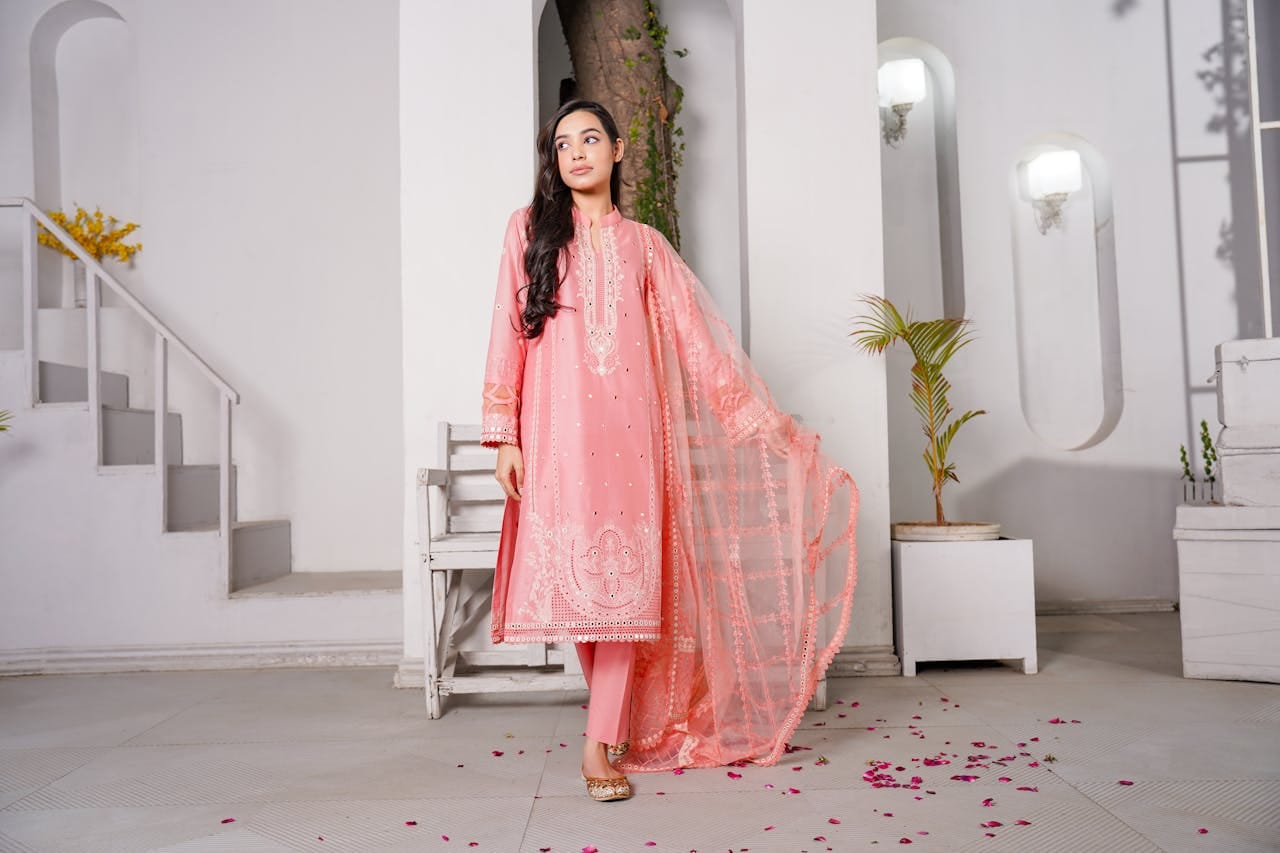 Check Out These Top 5 Festive Xomantic Fashion Kurta Sets That Feel Comfortable All Day Long. Check Out These Top 5 Festive Xomantic Fashion Kurta Sets That Feel Comfortable All Day Long.
