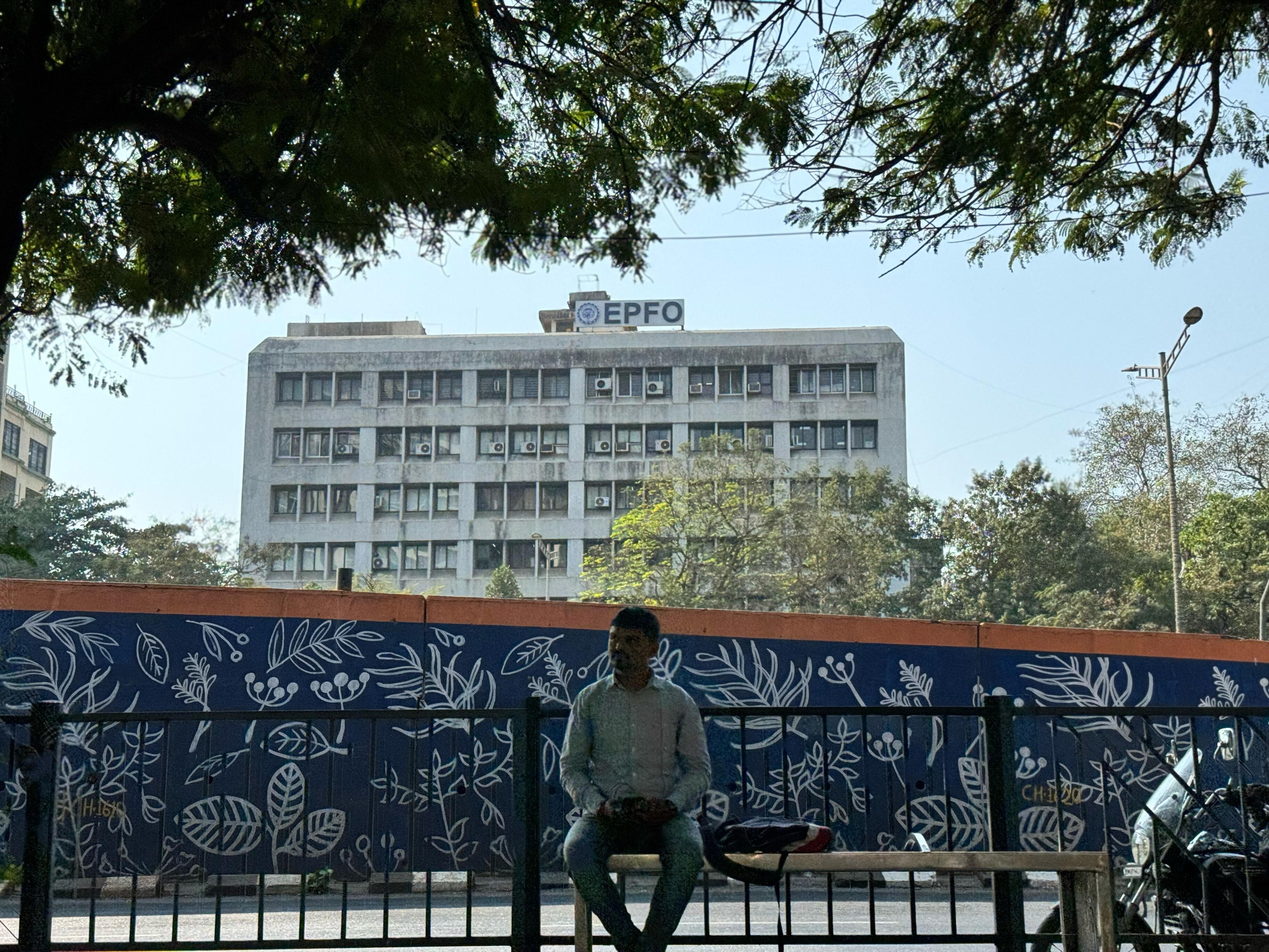 EPFO Portal Down: Ex-IAS Officer Slams &lsquo;Utter Incompetence&rsquo;