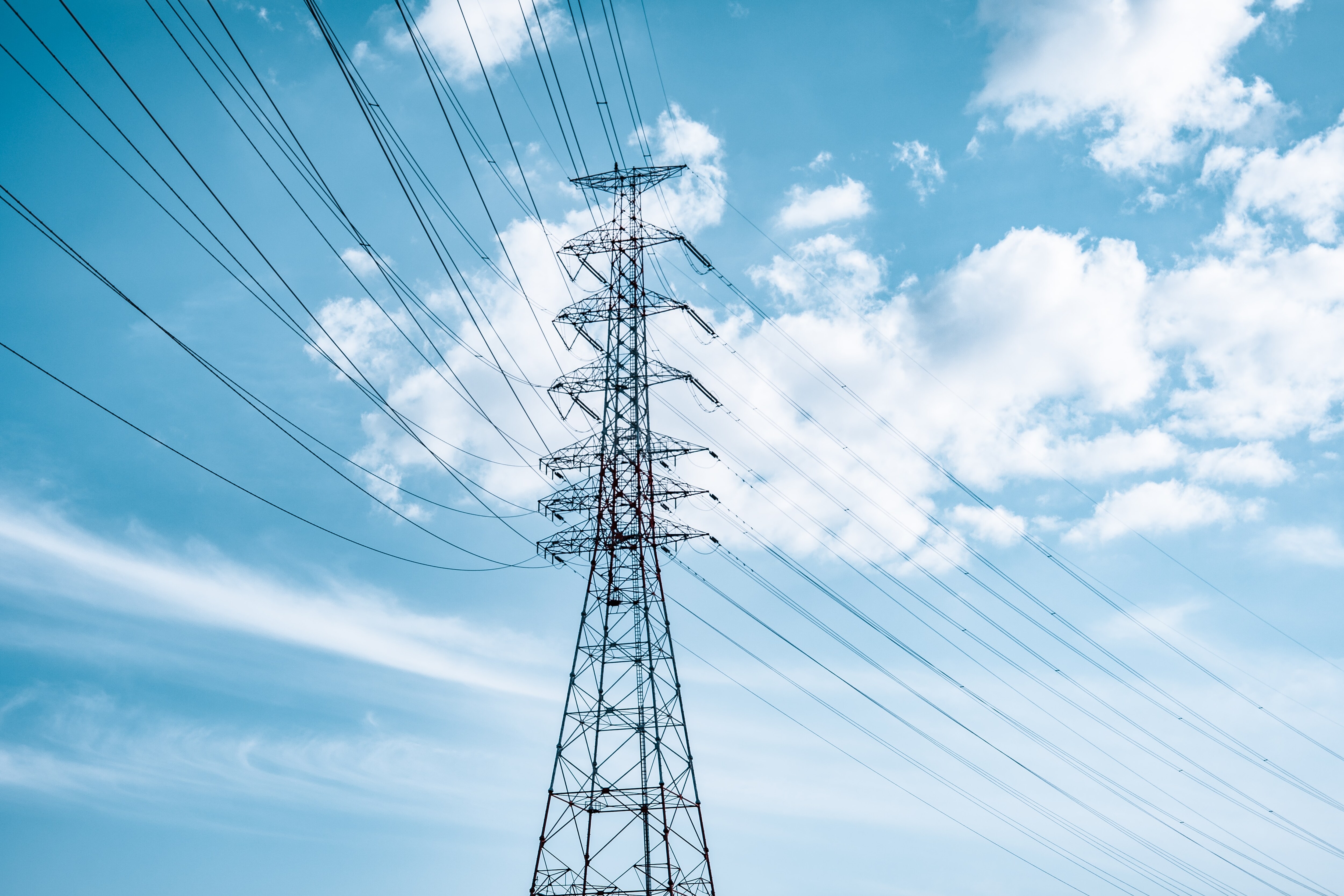 Reliance Power, Its Subsidiary To Raise Debt Of Up To Rs 1,200 Crore From Varde Partners