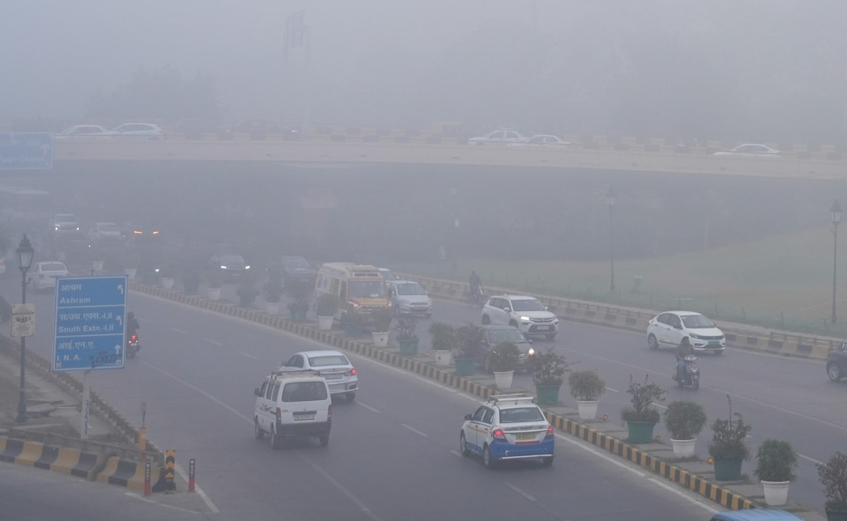 LIVE: 90 ट्रेन लेट, 100 फ्लाइट कैंसिल और 321 डिले, कोहरे से अटकी ट्रेनों और विमानों की पूरी लिस्ट देखिए LIVE: 90 ट्रेन लेट, 100 फ्लाइट कैंसिल और 321 डिले, कोहरे से अटकी ट्रेनों और विमानों की पूरी लिस्ट देखिए