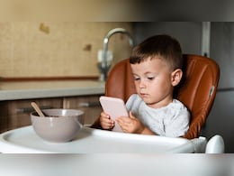 यूट्यूब शॉर्ट्स और Reel देखने से बच्चों के दिमाग पर कैसा असर पड़ता है? आपका बच्चा भी देखता है, तो जरूर जान लें ये बात