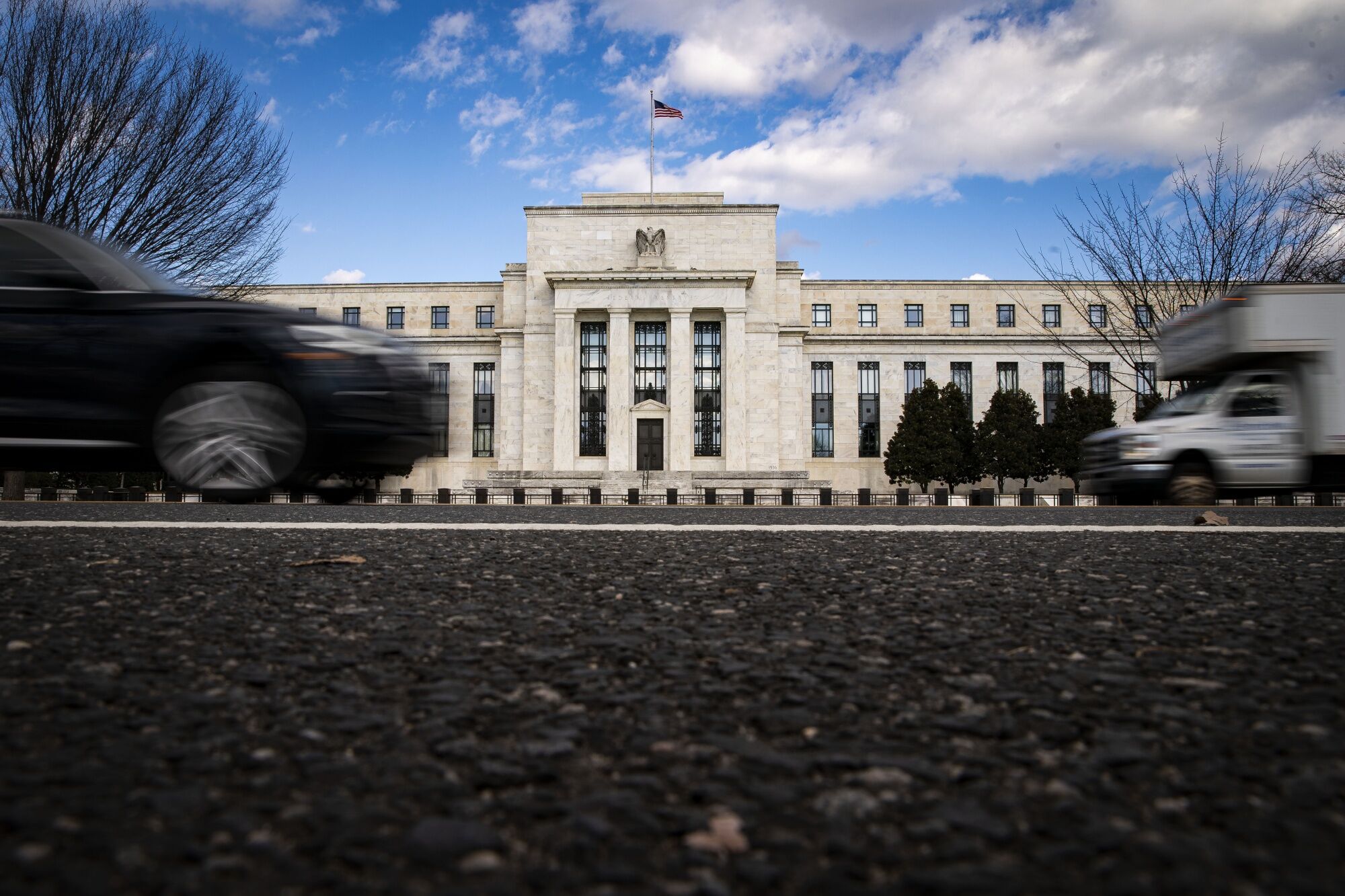 U.S. Fed Should Lower Rates As Economy Normalizes,&nbsp;Thomas Barkin Says