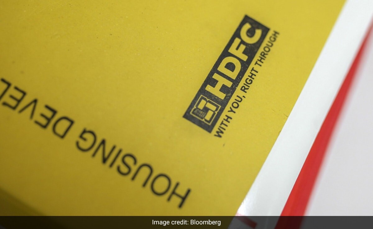 For Advising On $64 Billion HDFC Bank Merger, Bankers Get A 0.0002% Fee