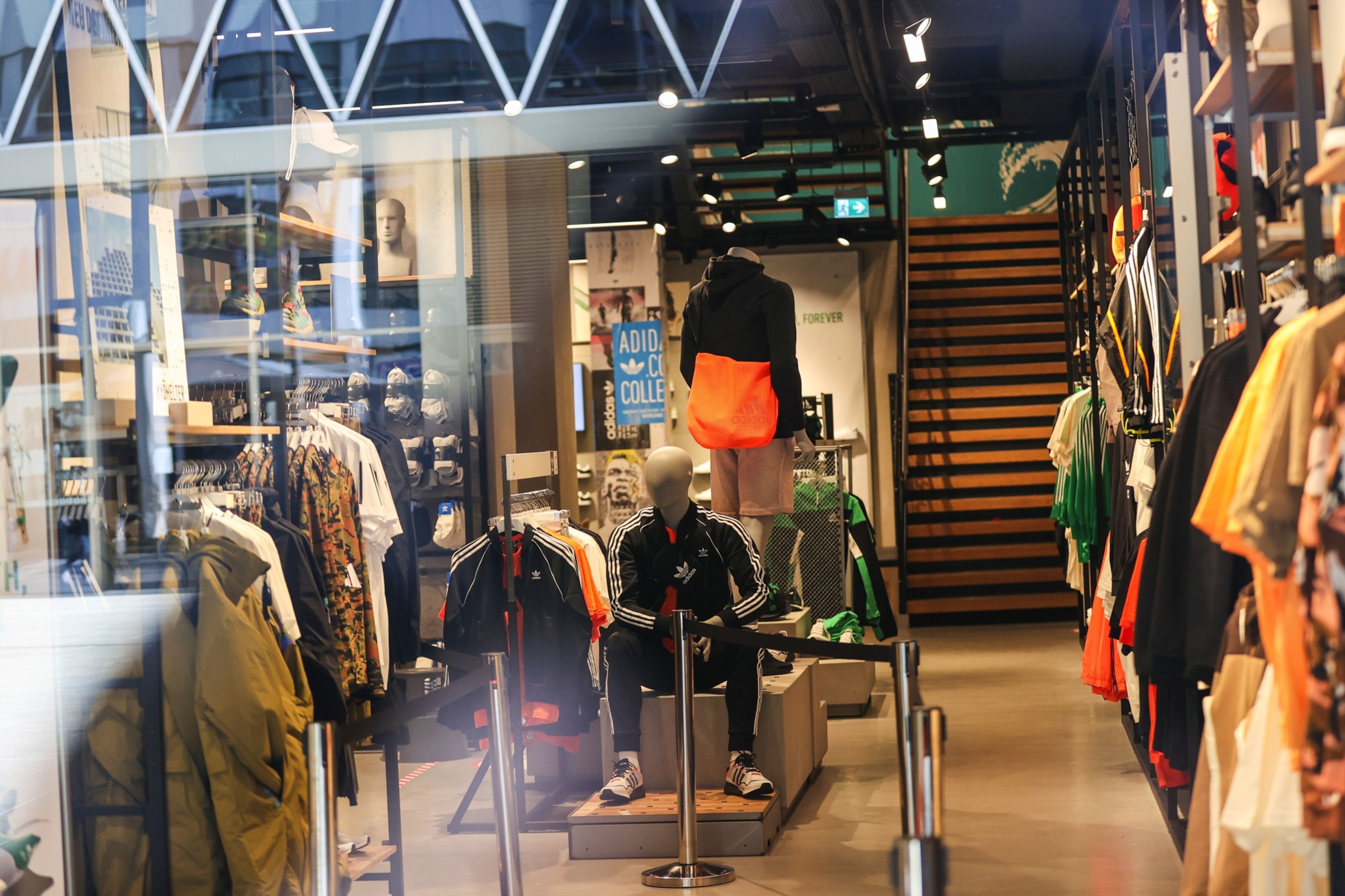 Bata, V-Mart Retail - Close To Pre-Covid Levels; A Fleeting Impact From Omicron In Q4? Nirmal Bang Q3 Preview