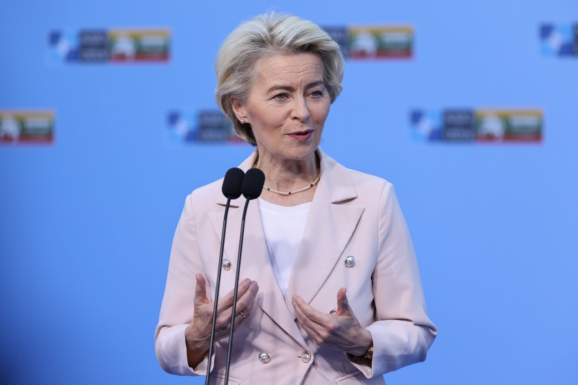 EU Seizes on Putin and Xi’s G-20 Absence to Engage Africa