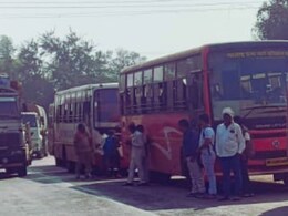 Nandurbar News : एकीकडे वाघांची भीती अन् दुसरीकडे वाहतुकीच्या अडचणी; विद्यार्थ्यांचा महामार्गावर ठिय्या