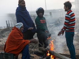 दिल्ली में कड़ाके की ठंड, घना कोहरा बन रहा लोगों के लिए मुसीबत, कश्मीर में माइनस में पहुंचा तापमान