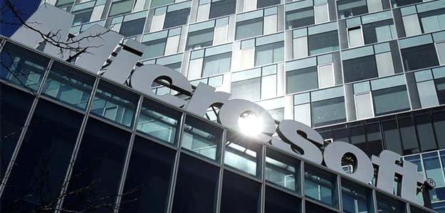 Microsoft to Slash Jobs to Integrate Nokia Handset Unit: Report