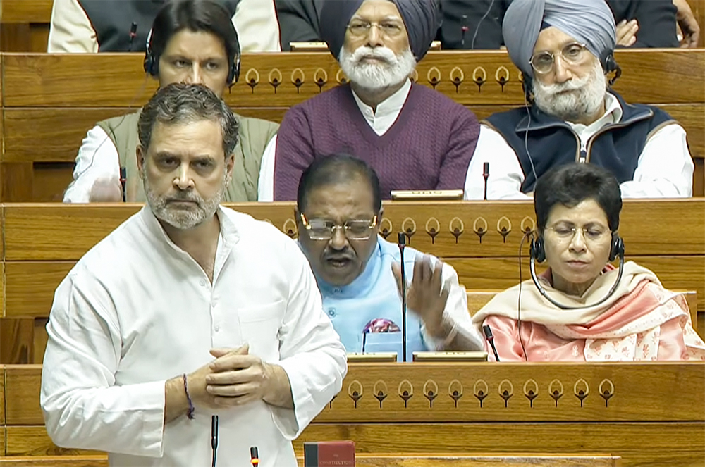 CEC-चुनाव आयुक्तों के 'कवच' बने किस कानून को बदलने की वॉर्निंग दे रहे राहुल? उसमें ऐसा क्या खास?