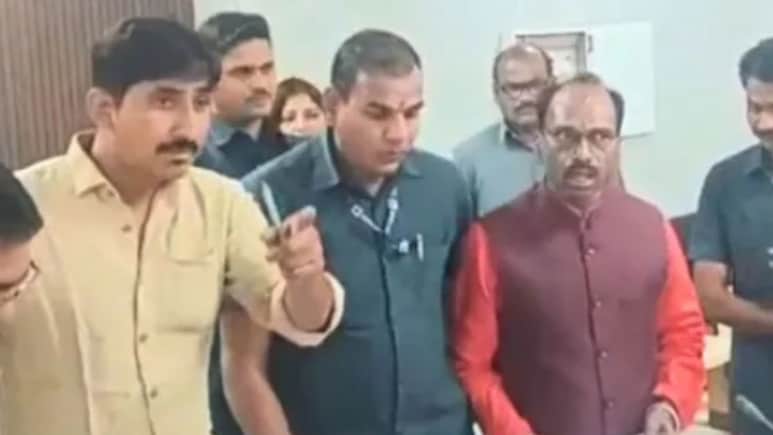 बैठक में दो सांसद आपस में भिड़े, BAP विधायक ने बीजेपी सांसद से कहा- 'लड़ना है तो बाहर आ जाओ'