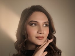 अनाया बांगर ने मनाया 25वां बर्थडे, रात के 12 बजे किसके साथ किया सेलिब्रेट, वीडियो हो रहा वायरल