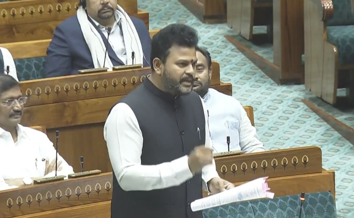 Can't Cap Airfares For Entire Year, Aviation Minister Tells Parliament