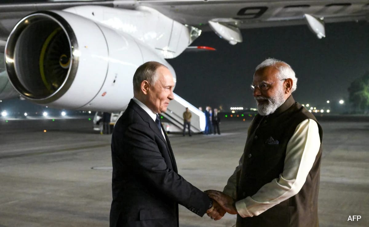 Putin Challenges US on Russian Fuel Sales: "If US Can Buy Our Fuel, Why Can