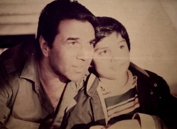 "Look At The Light": When Dharmendra Told Child Abhay Deol After He Was Scolded